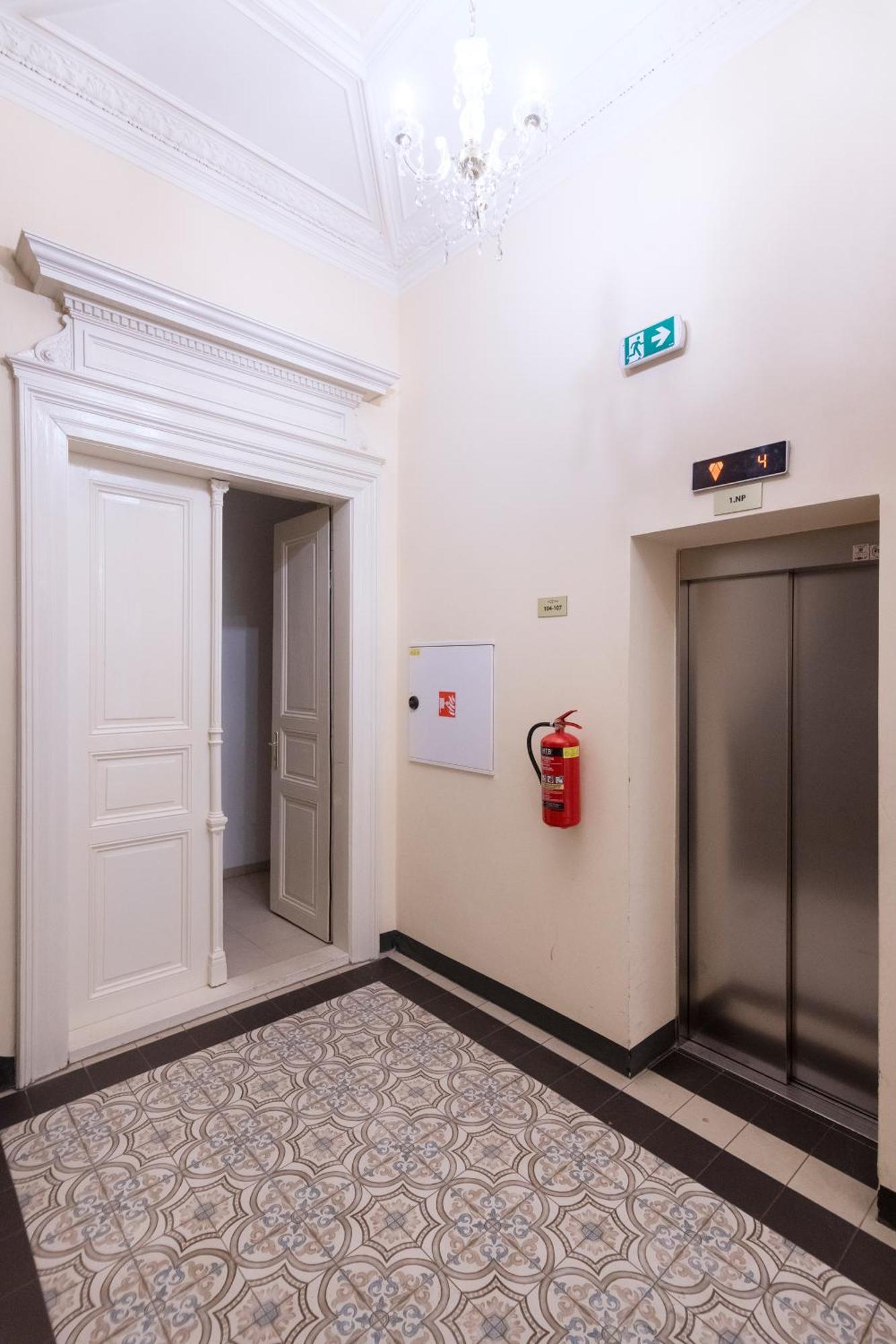 Apartment Stepanska Прага Экстерьер фото